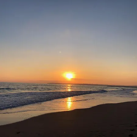 Foz Club - Algarve Гостевой дом Алвор