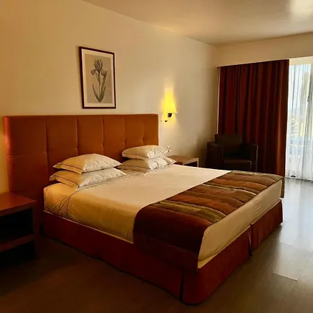 Foz Club - Algarve Гостевой дом 4*