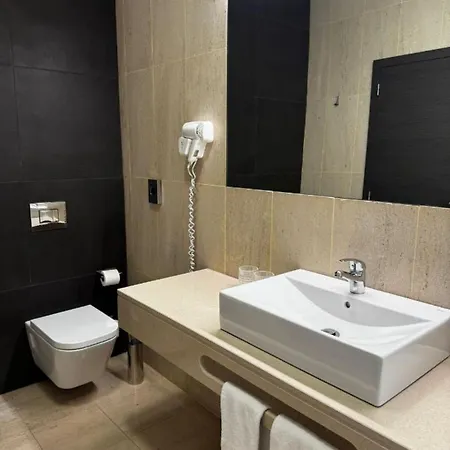 Foz Club - Algarve ゲストハウス アルヴォル