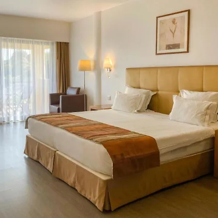 Foz Club - Algarve アルヴォル